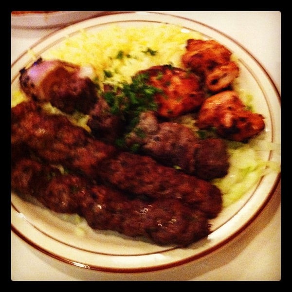 Снимок сделан в Al Natour Middle Eastern Restaurant пользователем Dee S. 3/22/2012