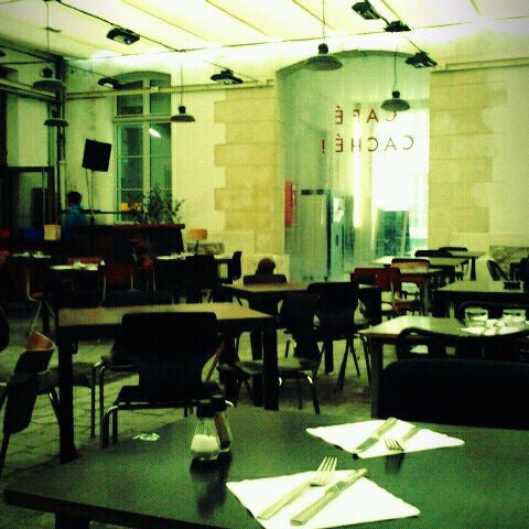 3/31/2012에 6님이 Café Caché에서 찍은 사진