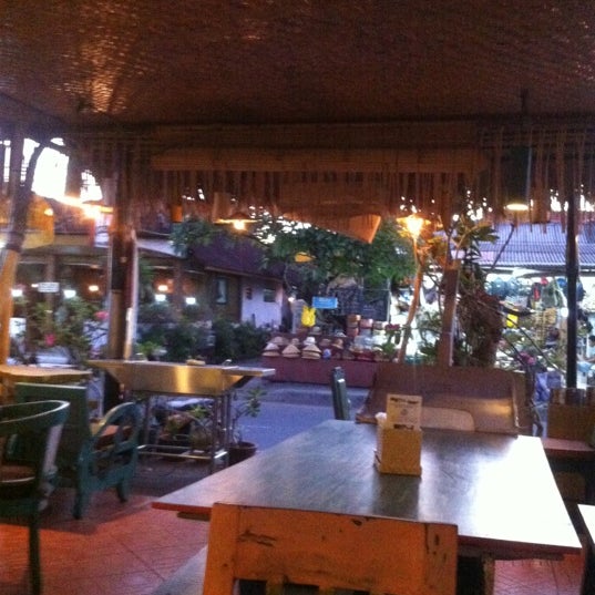 Warung Coconut Tree Sanur, Bali
