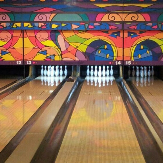 South Shore Bowl 3620 E Carpenter Ave