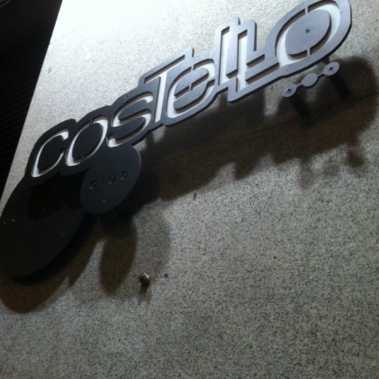 4/20/2012 tarihinde Manumel S.ziyaretçi tarafından Costello Club'de çekilen fotoğraf
