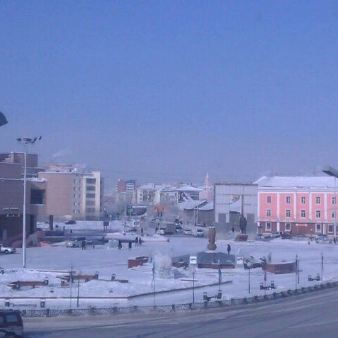 Площадь орджоникидзе