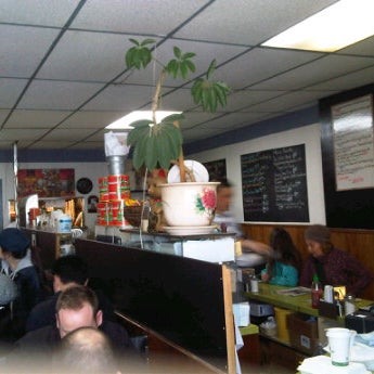 3/23/2012 tarihinde Tommy L.ziyaretçi tarafından Argo Cafe'de çekilen fotoğraf