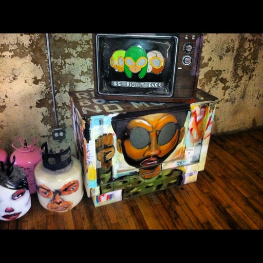 8/13/2012에 Maine님이 Lacuna Artist Lofts and Studios에서 찍은 사진