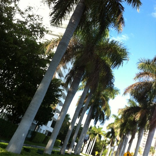 4/17/2012 tarihinde Debra R.ziyaretçi tarafından Renaissance Fort Lauderdale Cruise Port Hotel'de çekilen fotoğraf