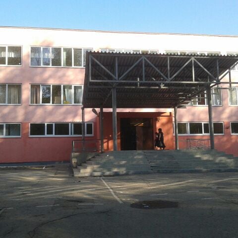 Фото школы 132 омск. Школа 132 самара. Школа 115 пермь. Школа 132 самара. Школа 132 екатеринбург.