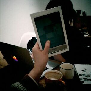 Foto tirada no(a) Café GRAFOLIO por Ji Yeon M. em 3/1/2012