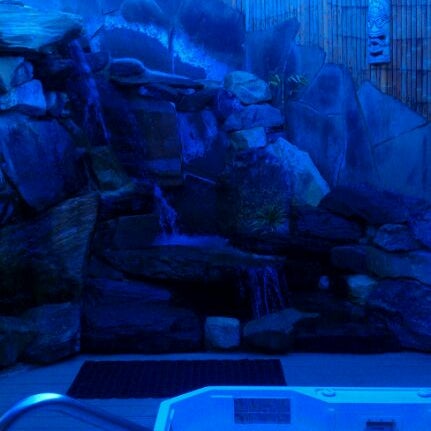 2/4/2012 tarihinde Eric H.ziyaretçi tarafından Oasis Hot Tub Garden'de çekilen fotoğraf