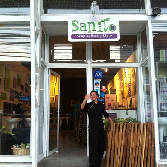 รูปภาพถ่ายที่ Sanito โดย Ritalin เมื่อ 2/13/2012