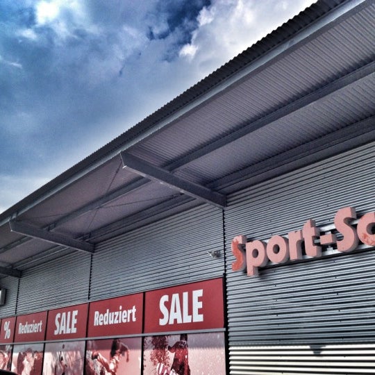 sportscheck outlet sporting goods shop in unterhaching