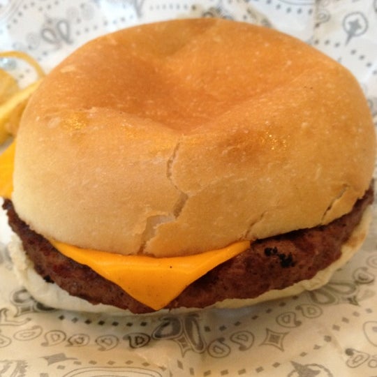 3/18/2012にclaudia m.がChez Burgerで撮った写真