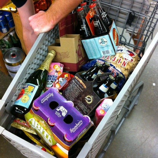 Cost Plus World Market Mobilya ve Ev Gereçleri Mağazası