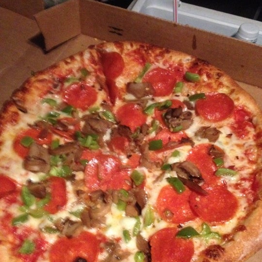 6/14/2012 tarihinde Anthony B.ziyaretçi tarafından Coffaro&#39;s Pizza'de çekilen fotoğraf