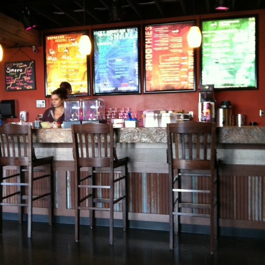 Foto diambil di Classic Rock Coffee Co. oleh Jonathan M. pada 8/22/2012