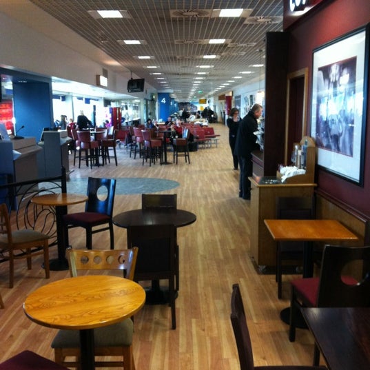 Foto tirada no(a) Aberdeen International Airport (ABZ) por Andy N. em 3/17/2012