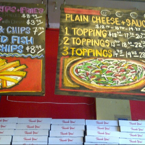 7/23/2012 tarihinde Diof S.ziyaretçi tarafından Irving Street Pizza'de çekilen fotoğraf