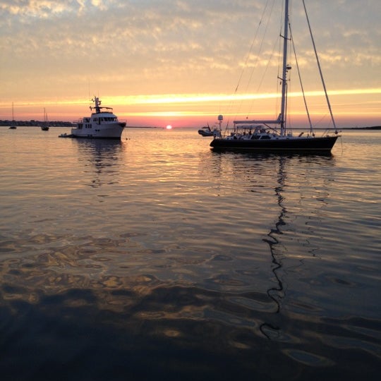 Foto tirada no(a) Nantucket Boat Basin por Marcia A M. em 8/8/2012