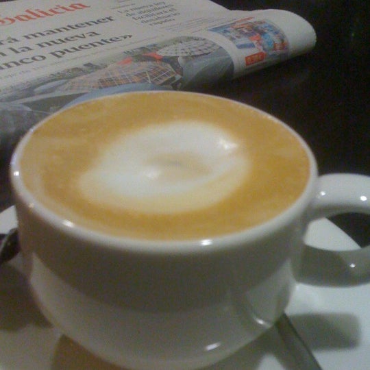 Foto tirada no(a) m* café e copas por chiculateira em 8/25/2012