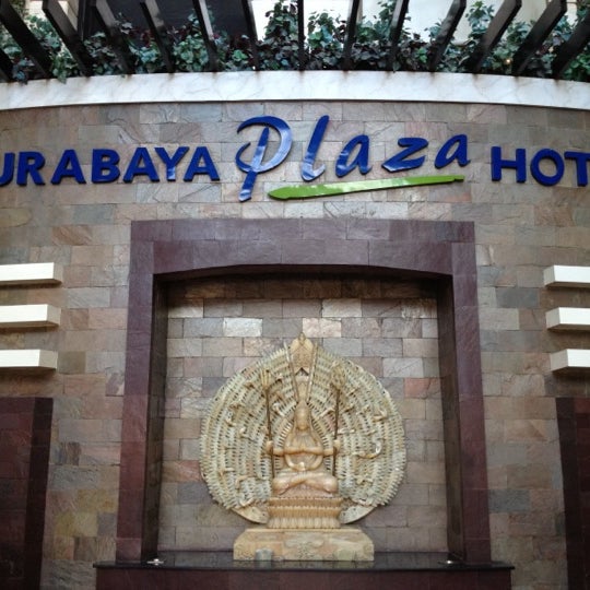 6/8/2012にArdySがSurabaya Suites Hotelで撮った写真