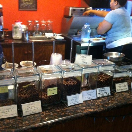 5/20/2012 tarihinde Jason H.ziyaretçi tarafından Qualia Coffee'de çekilen fotoğraf