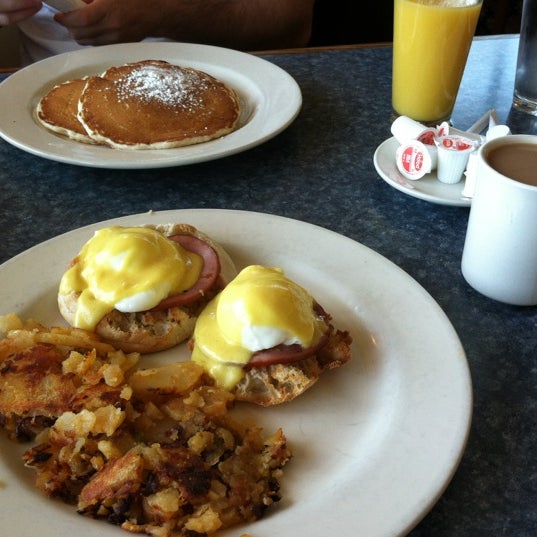 Photo taken at Northvale Classic Diner by Tiffany D. on 6/24/2012