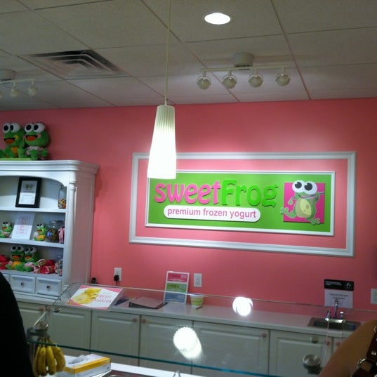 SweetFrog Premium Frozen Yogurt Tyler RunQueens Gate York, PA