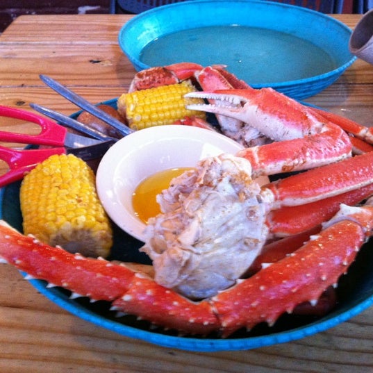 Foto tirada no(a) Bluewater Seafood - Champions por Calvin S. em 7/7/2012