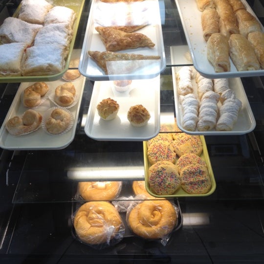 Tainos Bakery And Deli Spanish Restaurant in Orlando