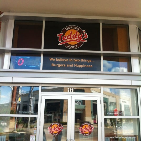 7/28/2012にJohn K.がTeddy&#39;s Burger Jointで撮った写真