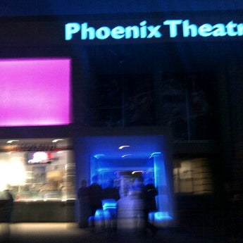 Foto scattata a Phoenix Theatre da Mario Trejo R. il 4/28/2012