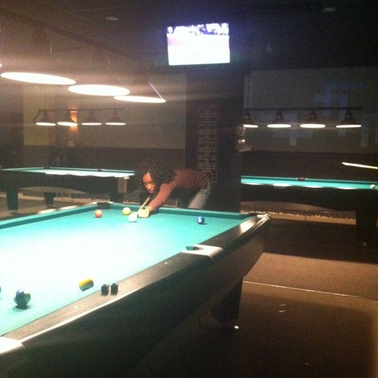 6/26/2012にKamal C.がPressure Billiards &amp; Cafeで撮った写真