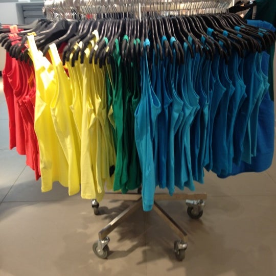 h&m clothing near me