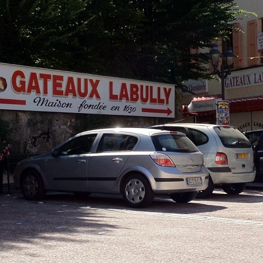Gateaux Labully Dessert Shop Gateaux Labully Dessert Shop