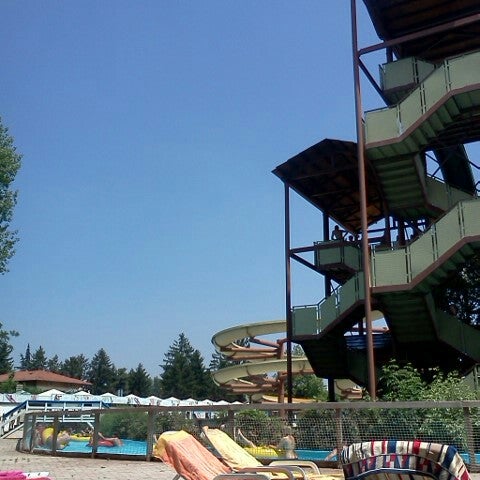Photo taken at Aquaneva Water &amp; Adventure Park by Nadia Z. on 6/17/2012