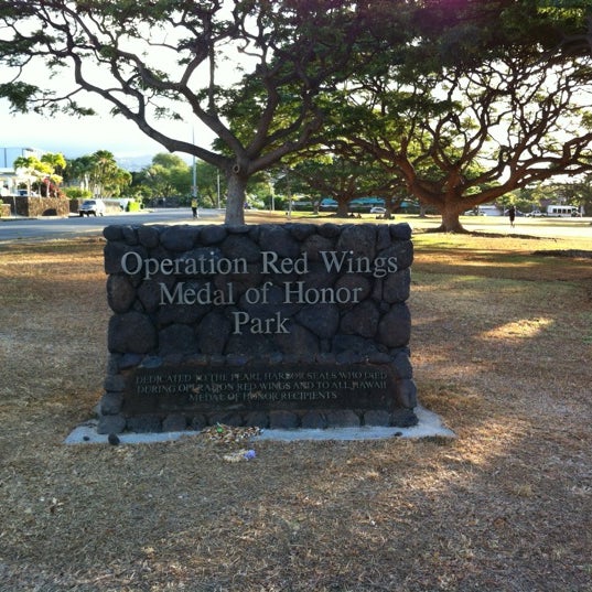 FORT RUGER MINI PARK / OPERATION RED WINGS MEDAL OF HONOR PARK - 50 Photos  & 12 Reviews - 3906 Kahala Ave, Honolulu, Hawaii - Parks - Phone Number -  Yelp