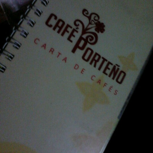 Foto tirada no(a) Café Porteño por Claudia R. em 8/1/2012