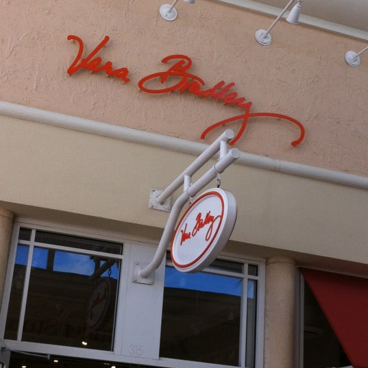 Vera Bradley Factory Outlet Fashion Accessories Store in Orlando