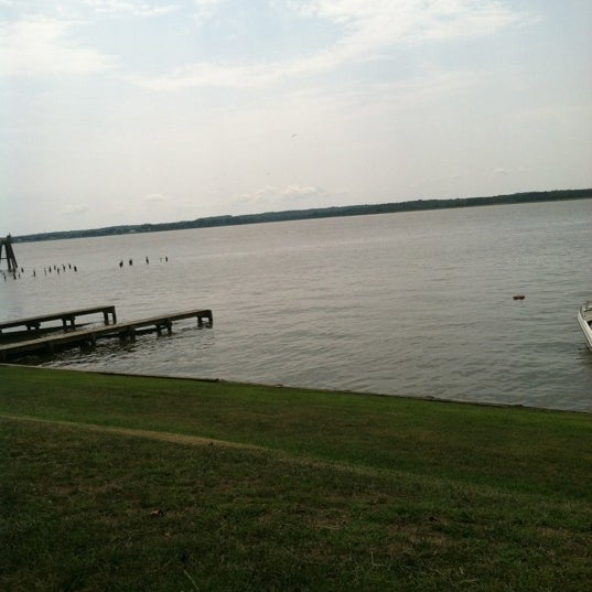 Naylors Beach Campground Beach in Warsaw
