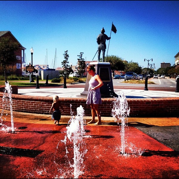 Palafox Pier Water Fountain Downtown Pensacola Pensacola, FL