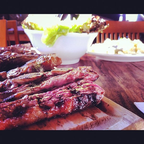 6/9/2012 tarihinde Daniel B.ziyaretçi tarafından Vermelho Burgers &amp; Steaks'de çekilen fotoğraf