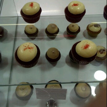 Photo taken at Red Velvet Cupcakery by L B. on 5/14/2012