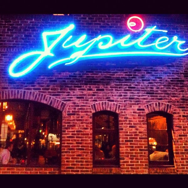 Jupiter Brewery in Downtown Berkeley