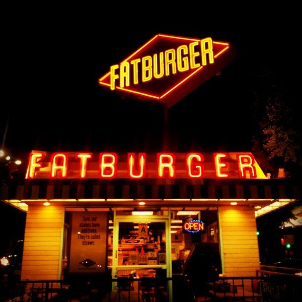 Photo taken at Fatburger by Ralph S. on 8/27/2012