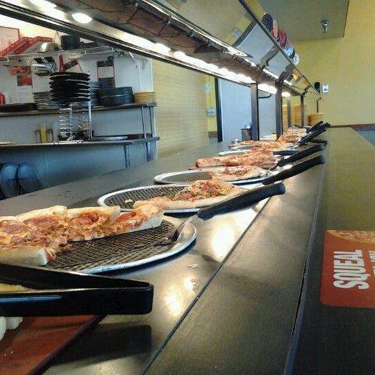 Cicis Pizza Place in Vista Center