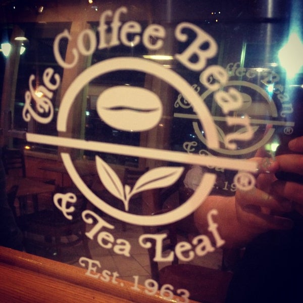 Photo taken at The Coffee Bean &amp; Tea Leaf by wes g. on 9/8/2012