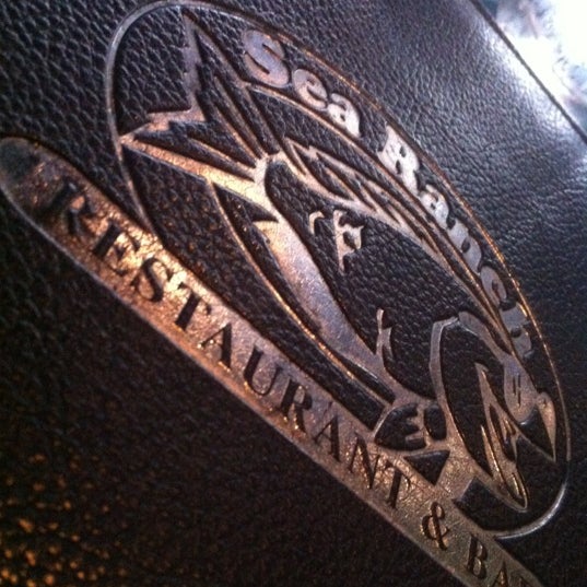 รูปภาพถ่ายที่ Sea Ranch Restaurant โดย Mari-chu C. เมื่อ 5/12/2012