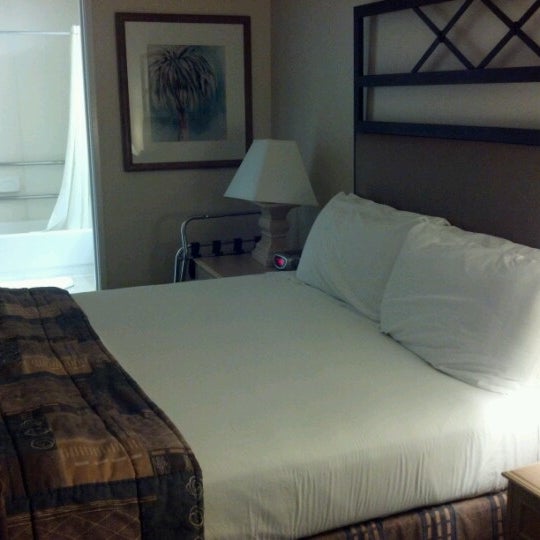 Das Foto wurde bei Ocean View Hotel von Marni H. am 7/23/2012 aufgenommen