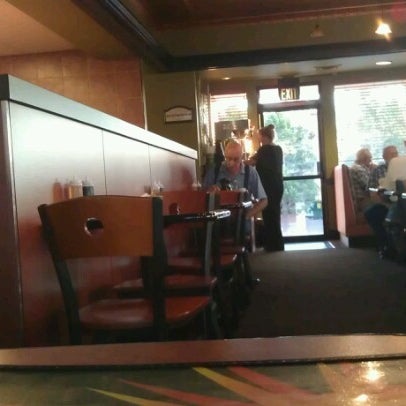 Foto diambil di Wade&#39;s Cafe oleh Braden C. pada 7/12/2012