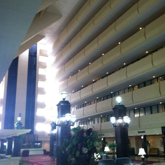 Снимок сделан в Knoxville Marriott пользователем Scott C. 7/2/2012