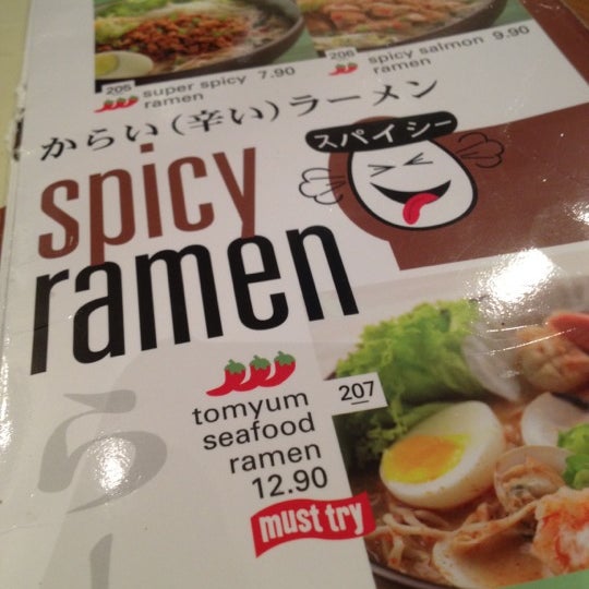 Foto tirada no(a) Ramen-Ten | Shin Tokyo Sushi™ por Seri M. em 5/22/2012